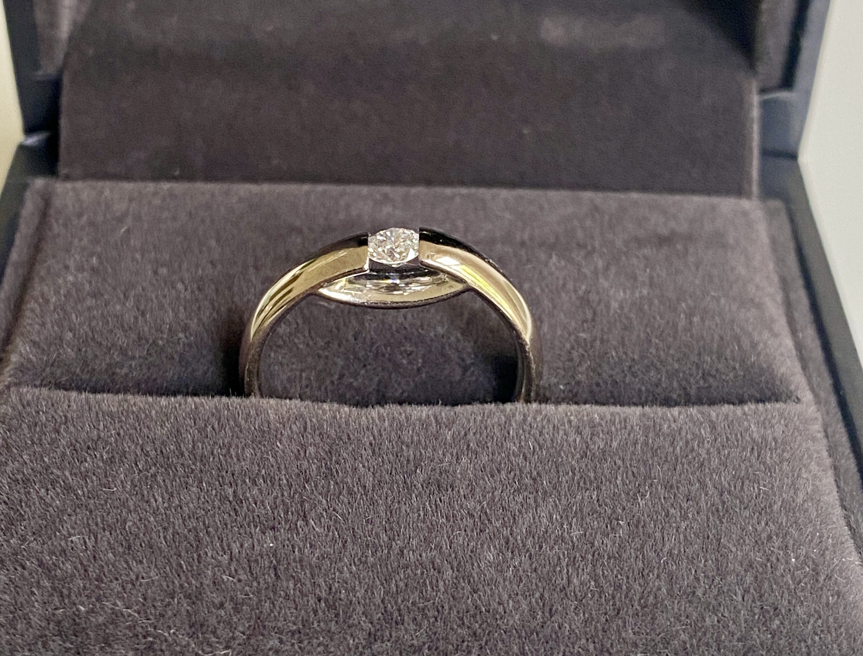 Discover the exquisite Georg Jensen Centenary 18k Gold Ring with Diamond. A perfect blend of luxury and elegance, this stunning piece is designed to celebrate life's special moments. Ideal for engagements, anniversaries, or as a statement accessory.